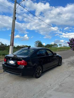 BMW 320i 2.0 16V GASOLINA 4P AUTOMÁTICO BMW 320i 2.0 16V GASOLINA 4P AUTOMÁTICO